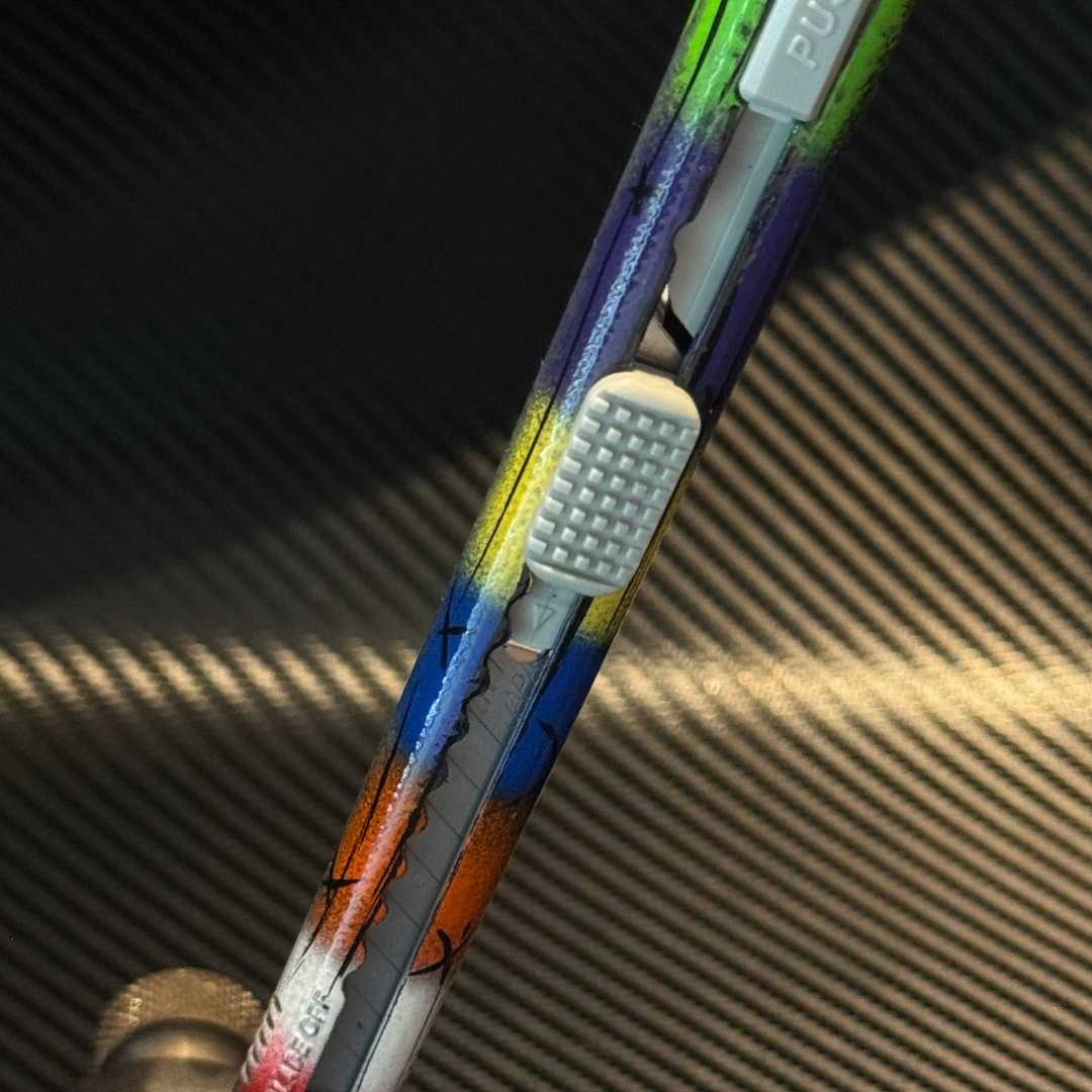 RED Knife – Rainbow Edition