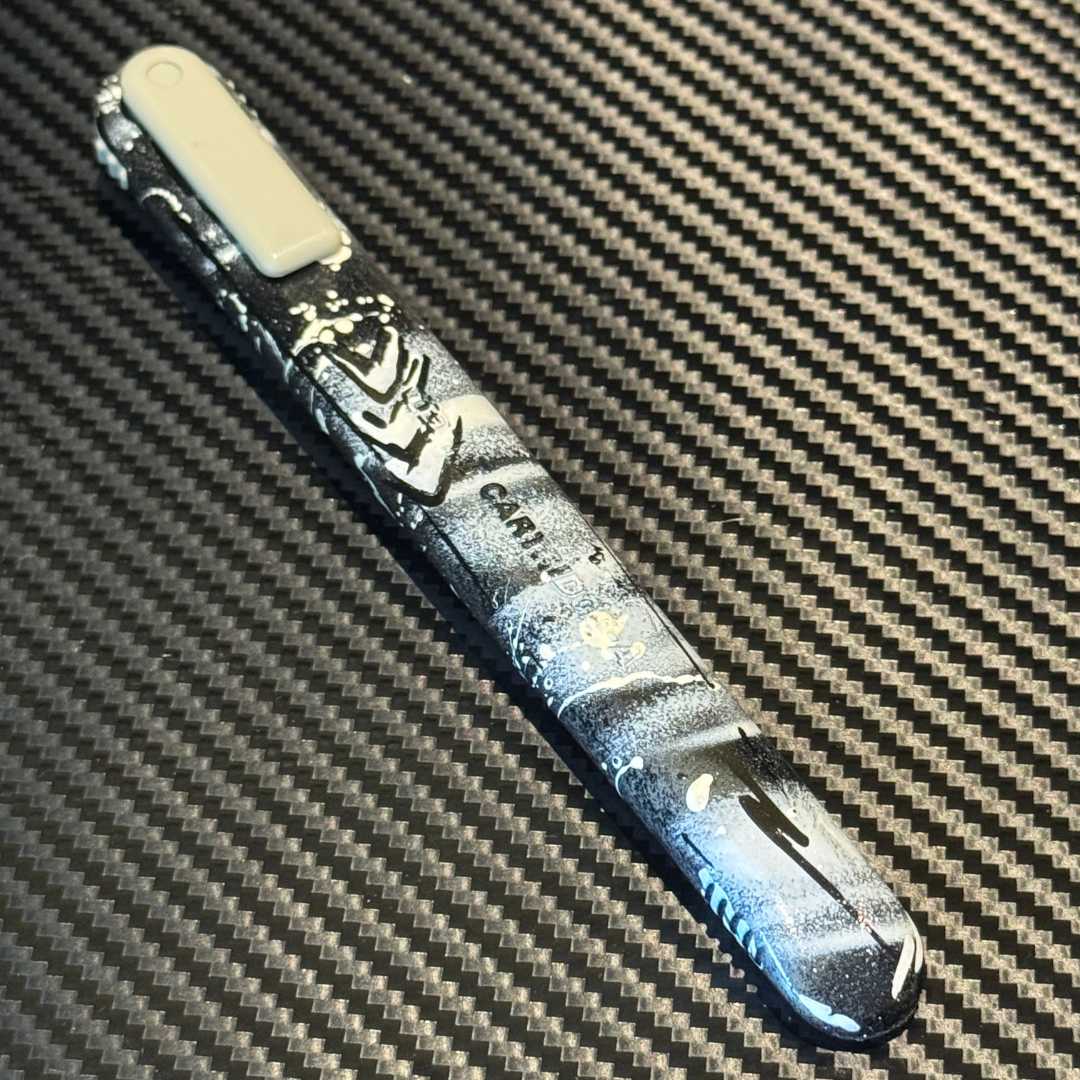 RED Knife – Monochrome Edition