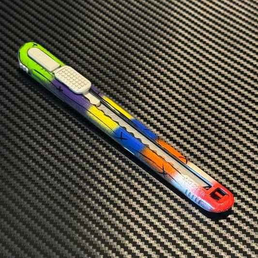 RED Knife – Rainbow Edition