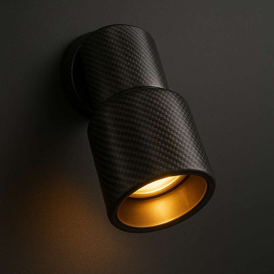 Wandleuchte im Auspuff-Style – Echtcarbon Design von Rennsportmarke