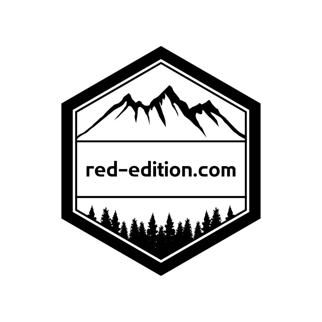 Aufkleber in Rautenformen mit der Aufschrift red-edition.com mit Wälder und Berge
