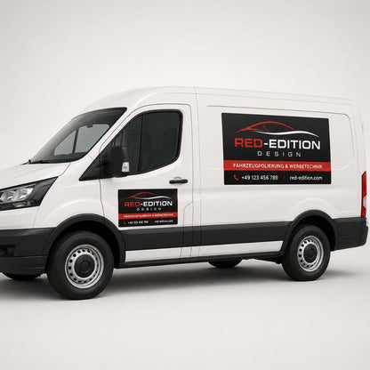 Individuell bedruckte Magnetfolie für Firmenfahrzeuge auf weißem Transporter mit Red-Edition Design Werbebeschriftung